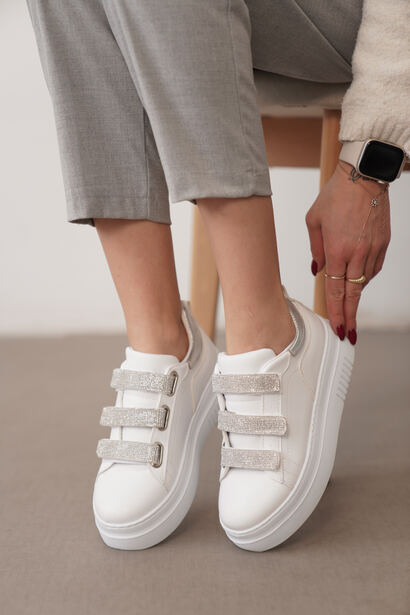 Amaris Beyaz Taşlı Spor Ayakkabı