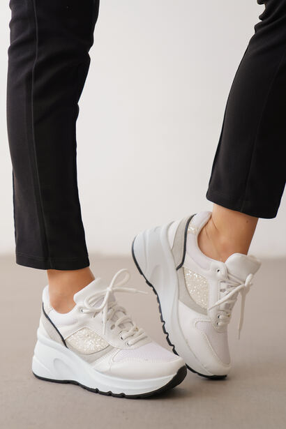 Maisie Beyaz Gizli Ökçe Spor Ayakkabı