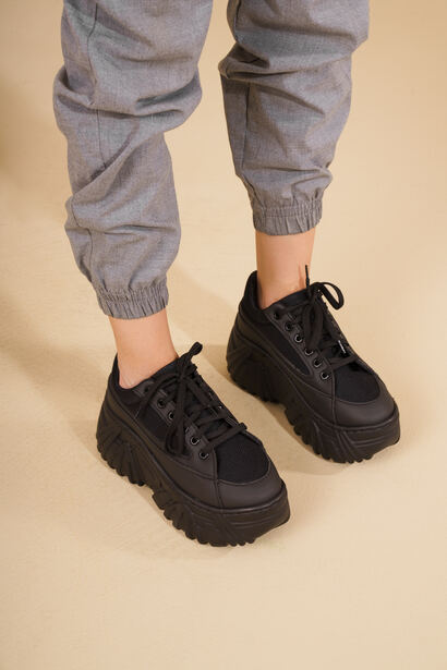 Daria Siyah Kalın Tabanlı Sneakers