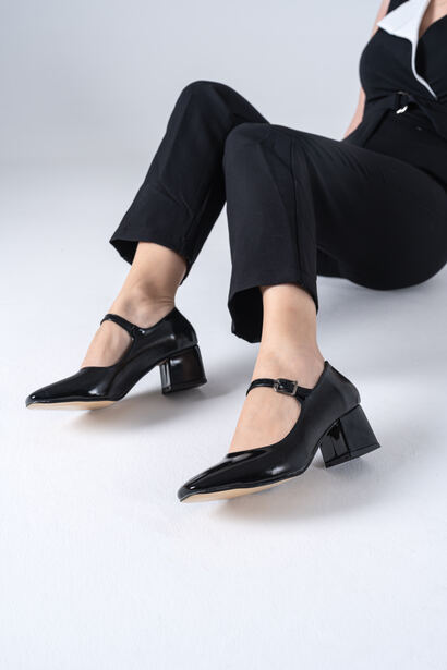 Alessi Siyah Rugan Topuklu Ayakkabı